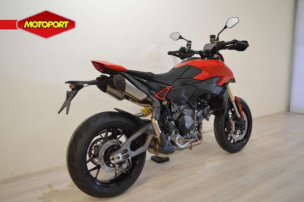 Ducati HYPERMOTARD V2 (bj 2026), Bedrijf, Distributeur@ducati.fr, DUCATI WEST EUROPE SAS, 390, rue d' Estienne d'Orves
92701  COLOMBES CEDEX, FR
