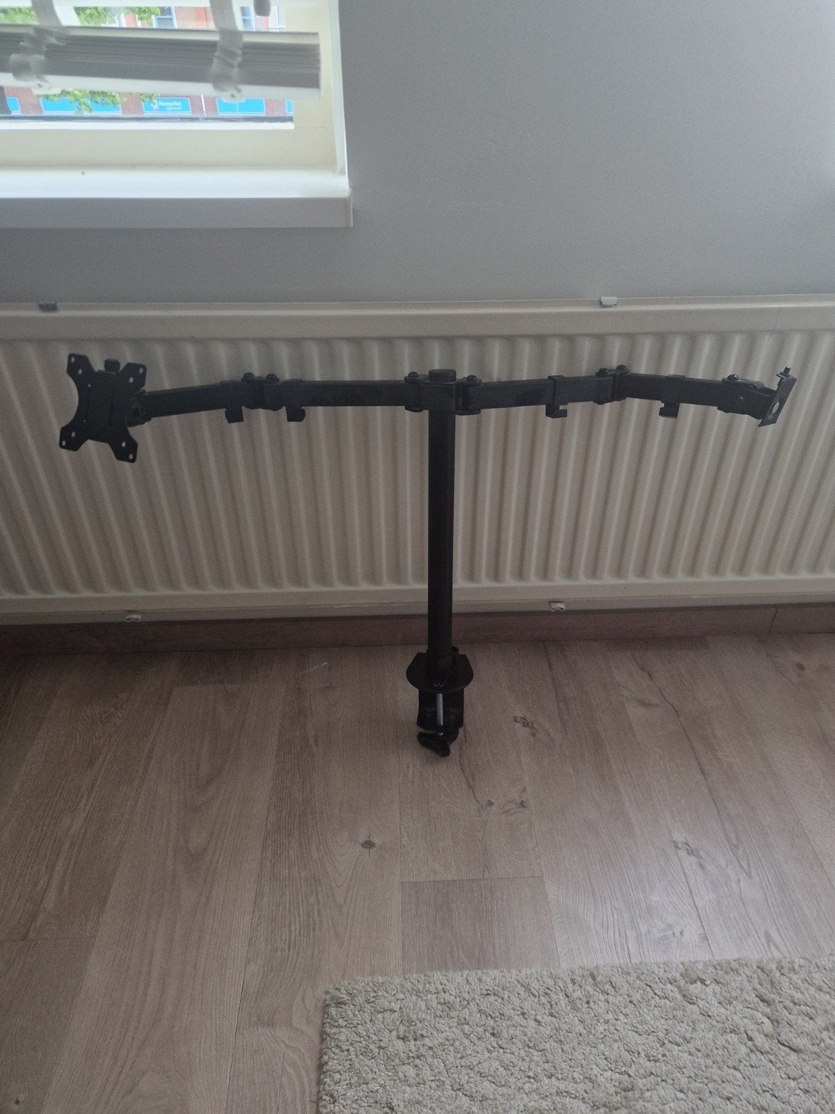 Dubbele Monitor Arm - Ergonomische Werkplek, Computers en Software, Monitoren, Ophalen, Zo goed als nieuw