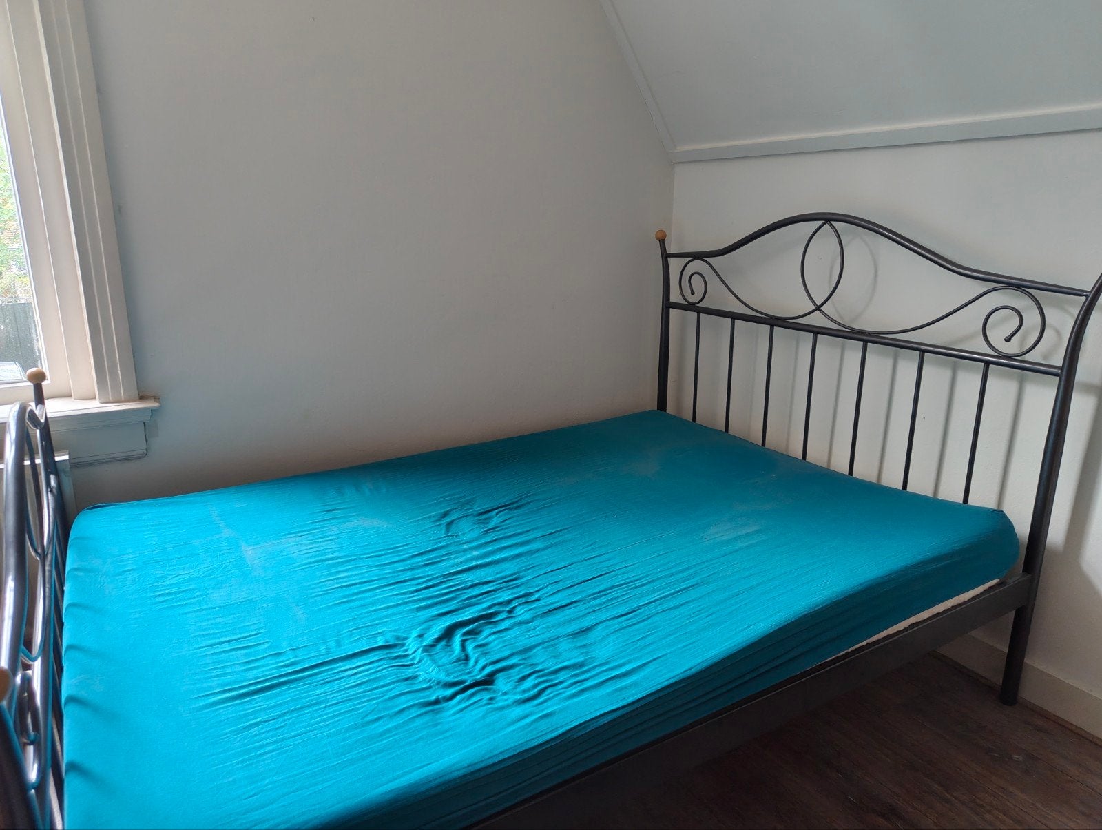 Metalen bedframe - Zwart met sierlijke details, Huis en Inrichting, Ophalen, Gebruikt, Zwart, Tweepersoons