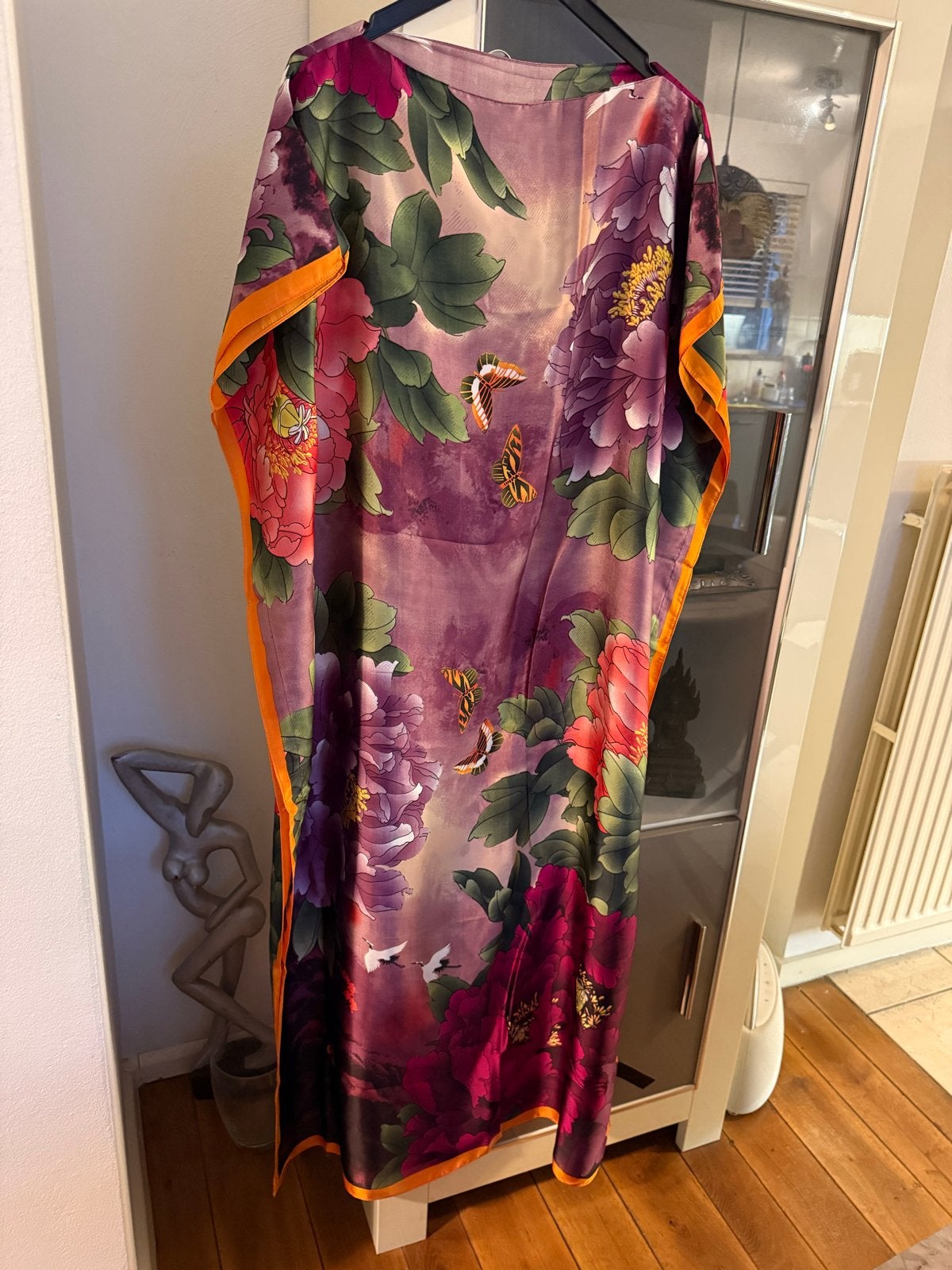 Luxe Satijnlook Kaftan Maat 52/54 met Bijpassende Sjaal, Ophalen of Verzenden, Nieuw, Meerkleurig, Jurk