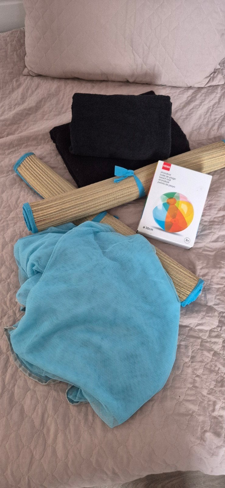 Strandset: 2 handdoeken, anti-zand kleed en strandmatten, Ophalen of Verzenden, Gebruikt