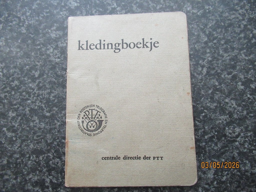 KLEDINGBOEKJE-RICHTLIJNEN DIENSTKLEDING DRAGENDEN-PTT-1956, Verzamelen, Ophalen of Verzenden, Gebruikt, Overige soorten, Boek of Tijdschrift
