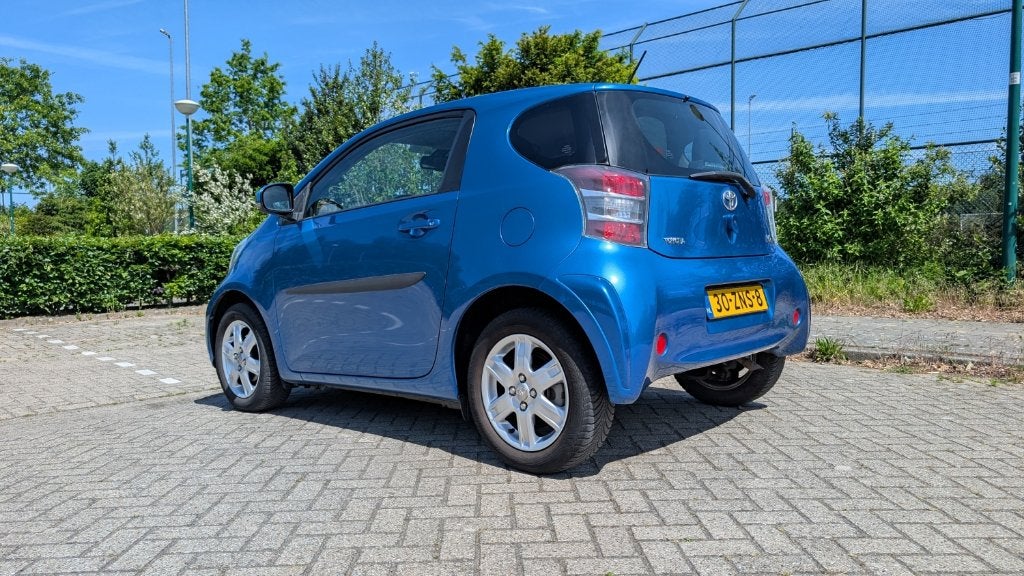 Toyota iQ 1.0 Aspiration 2013, Auto's, Toyota, Origineel Nederlands, Handgeschakeld, 3 cilinders, 998 cc
