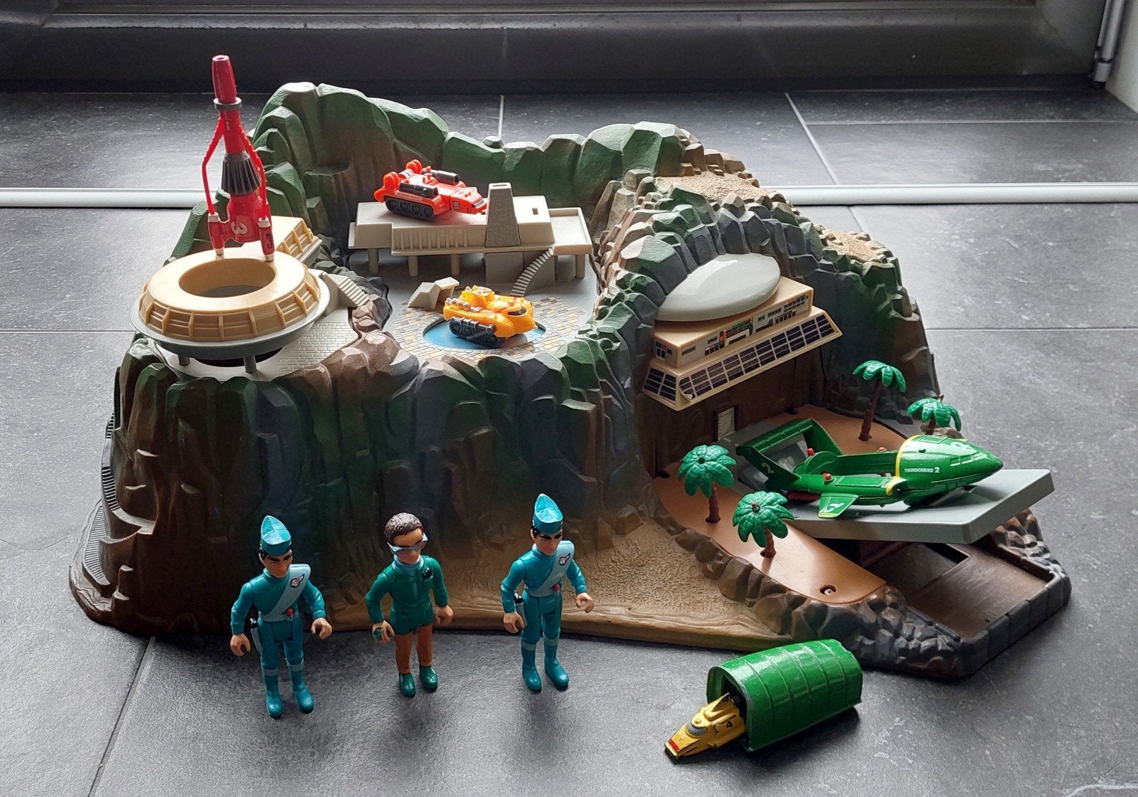 Thunderbirds eiland met voertuigen en Scott Tracy, Verzamelen, Ophalen of Verzenden, Gebruikt