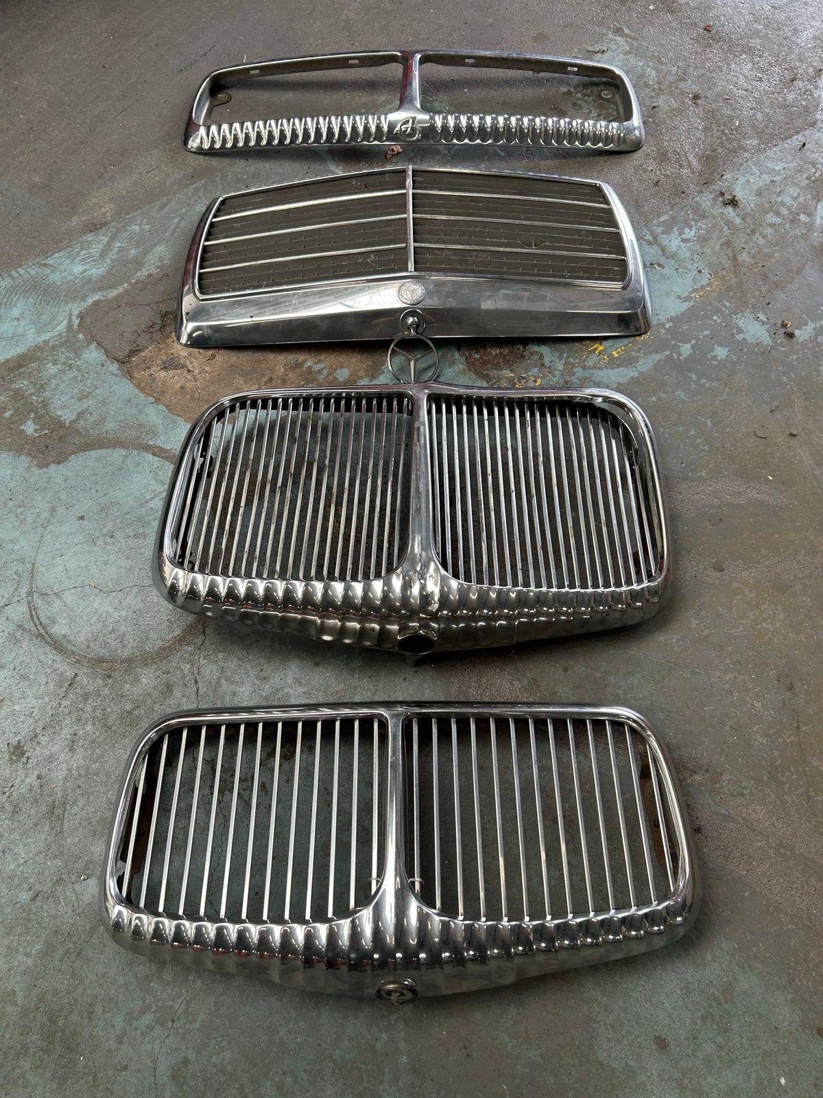 Diverse Mercedes-Benz Grilles - Klassieke Onderdelen, Auto-onderdelen, Ophalen, Gebruikt, Voor, Mercedes-Benz