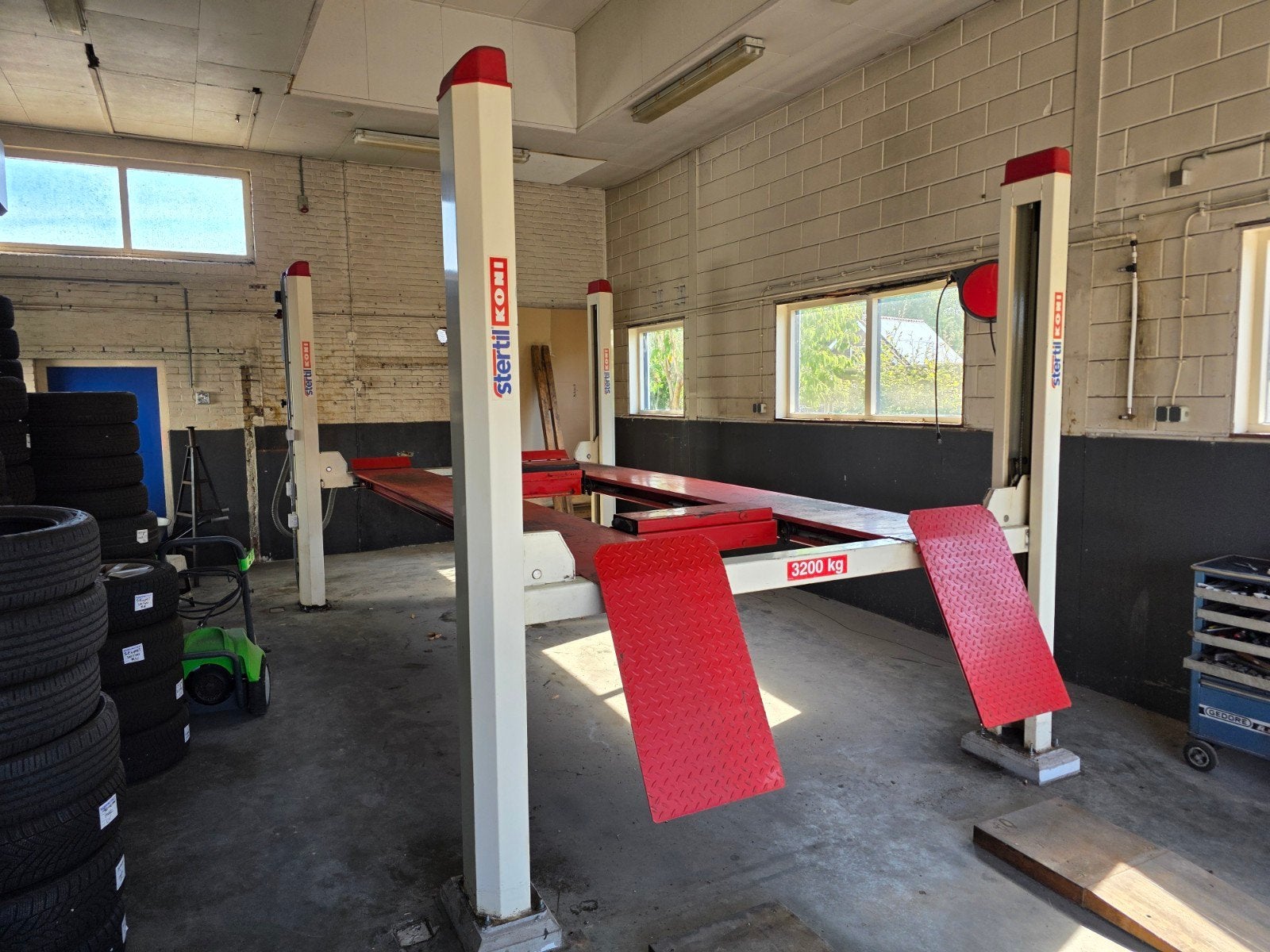 Stertil Koni ST-4032 4-koloms hefbrug 3200 kg, Ophalen