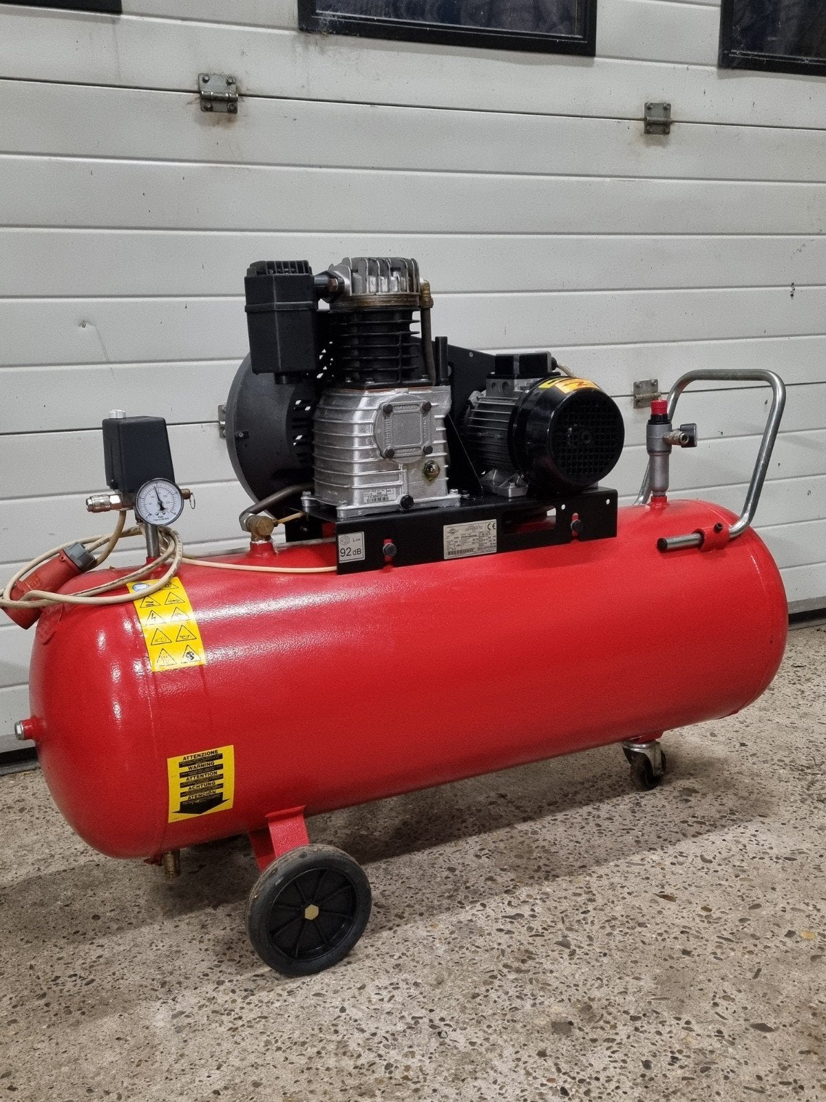 Compressor, Doe-het-zelf en Verbouw, Gebruikt, Mobiel, 10 bar of meer, 100 liter of meer