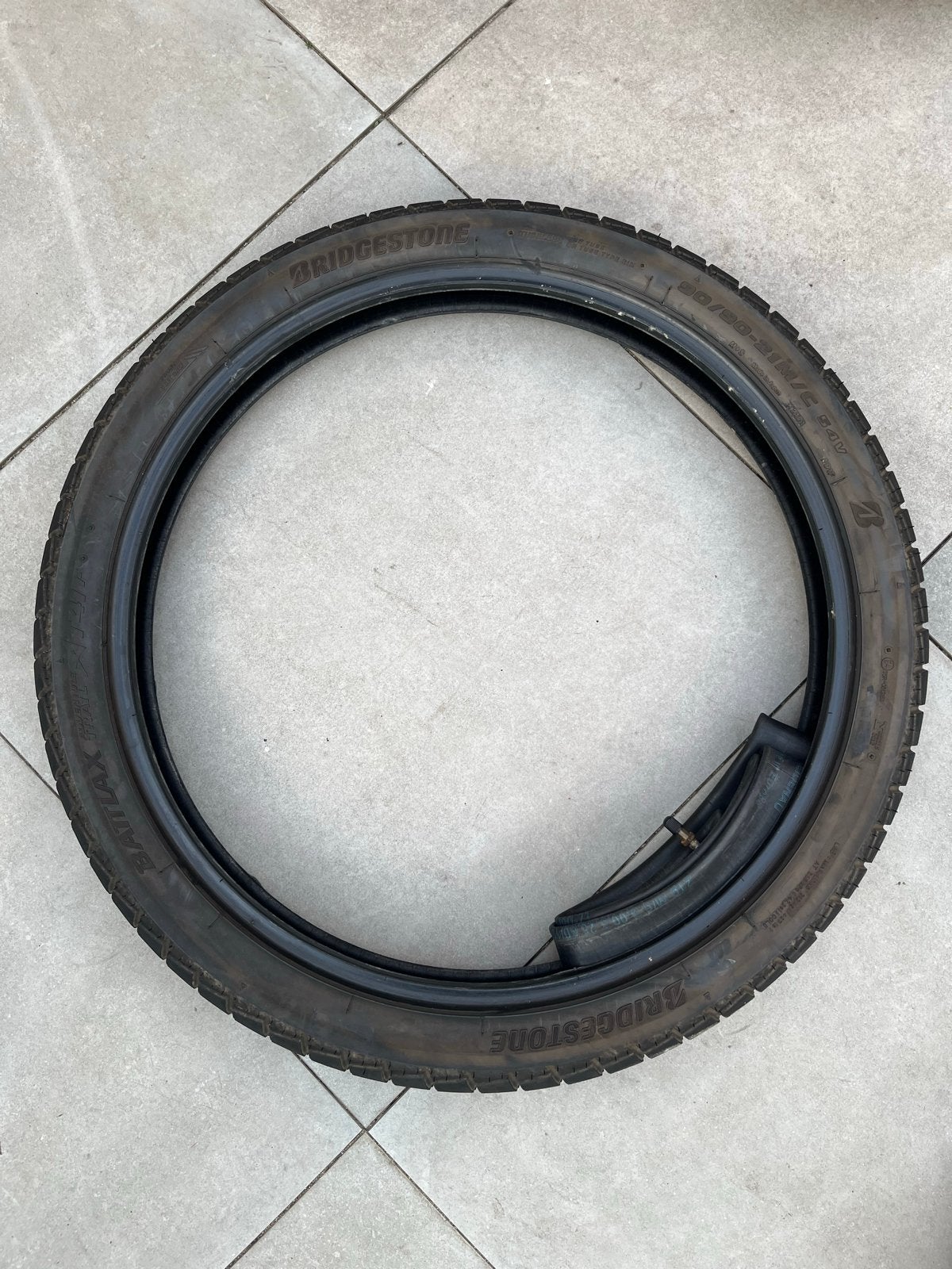 Motorband Bridgestone Battlax 90 90 21 - zeer goede staat, Ophalen of Verzenden, Gebruikt