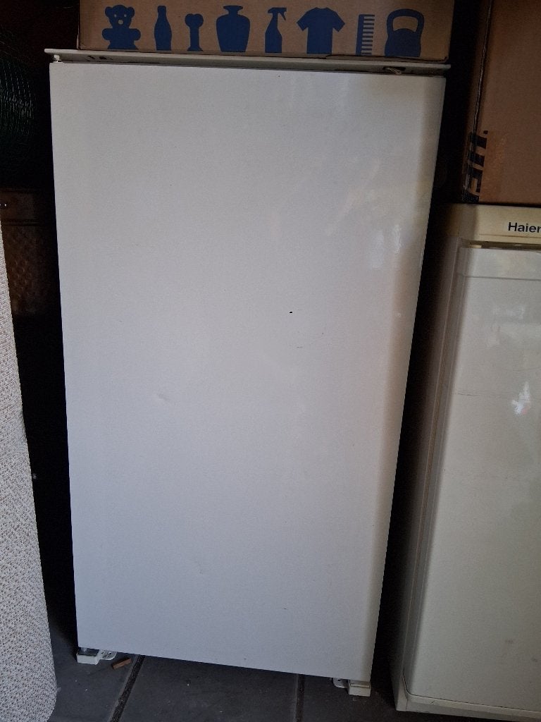 Koelkast (inbouw), Witgoed en Apparatuur, 150 tot 200 liter, 45 tot 60 cm, Ophalen, 85 tot 120 cm