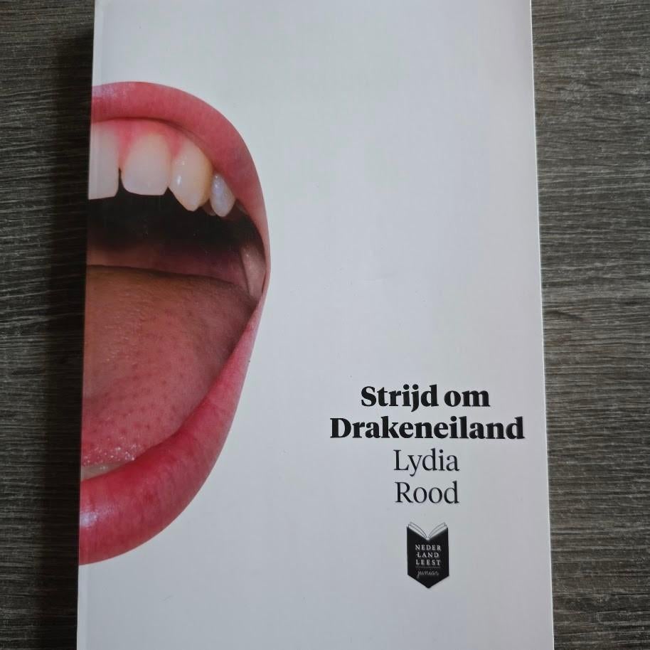 Strijd om Drakeneiland, Ophalen of Verzenden, Nieuw, Lydia Rood, Fictie