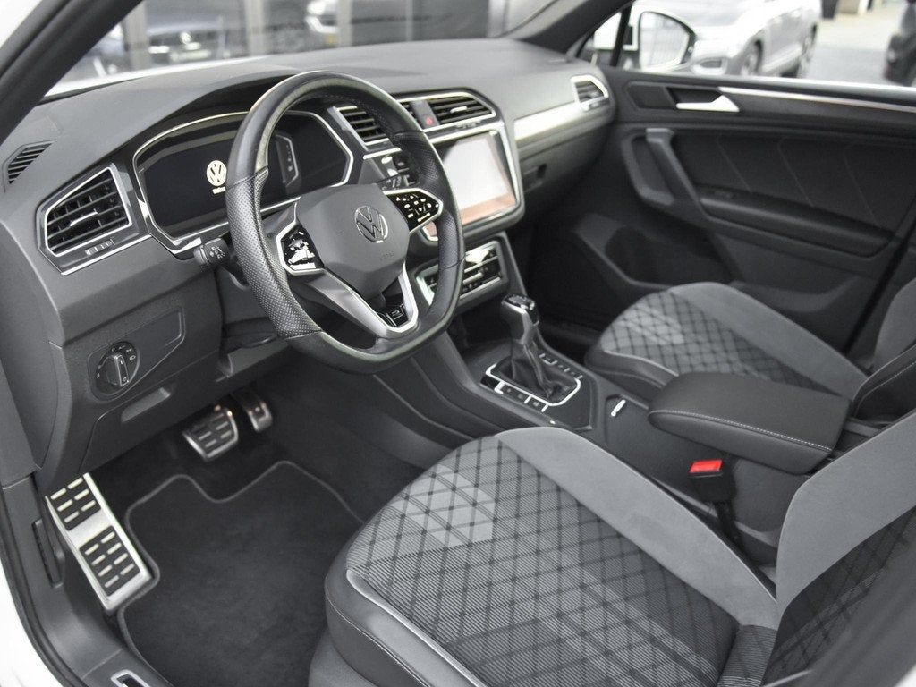 Volkswagen Tiguan 1.5 TSI R-Line Navi Camra ACC 19 Inch Velg, 1441 kg, Stof, Euro 6, 4 cilinders