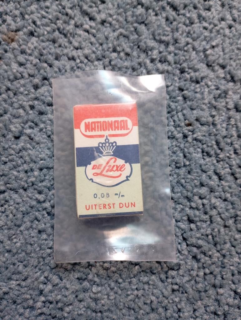 Vintage Nationaal de Luxe Scheermesjes Doosje inhoud, Ophalen of Verzenden