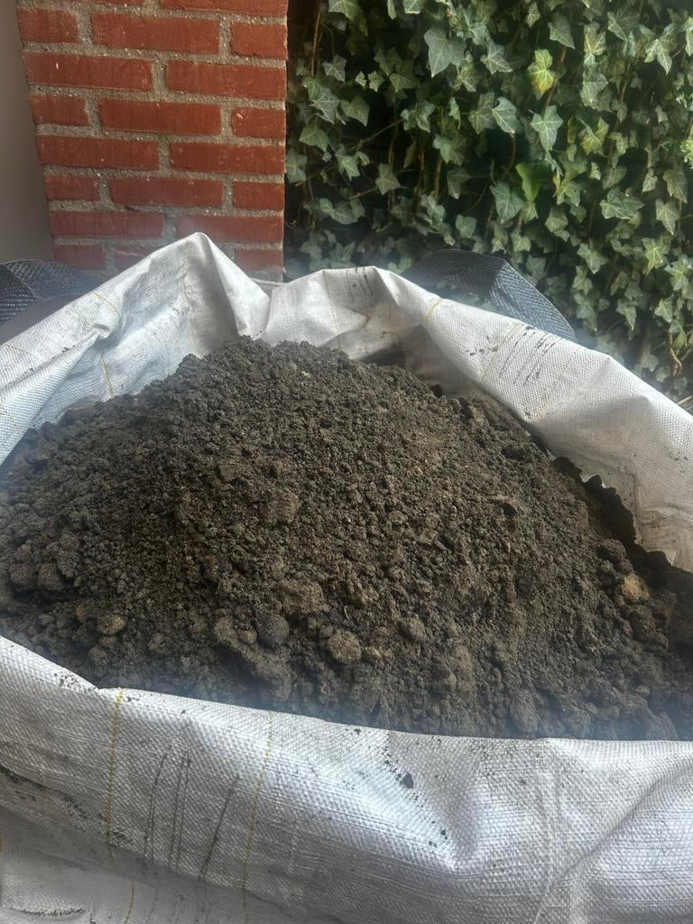 Aarde/zandmix 1m3 gratis, Ophalen, Zo goed als nieuw