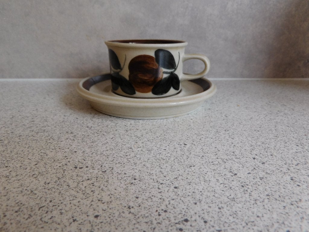 Kop en schotel Espresso Ruija Arabia Finland, Arabia, Keramiek, Vintage, Ophalen of Verzenden
