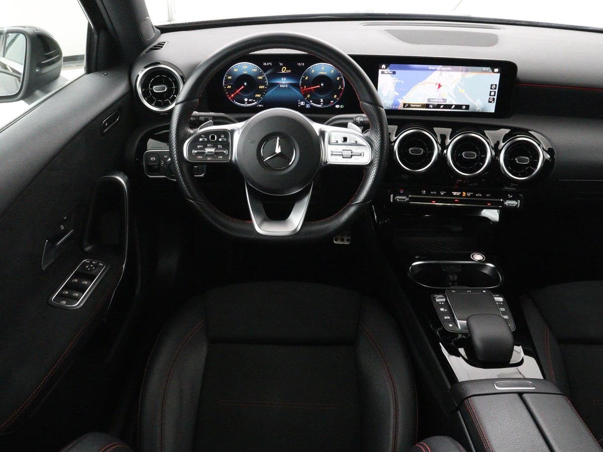 Mercedes-Benz A-klasse 180 Business Solution AMG | Panoramad, 136 pk, Gebruikt, 4 cilinders, Leder en Stof