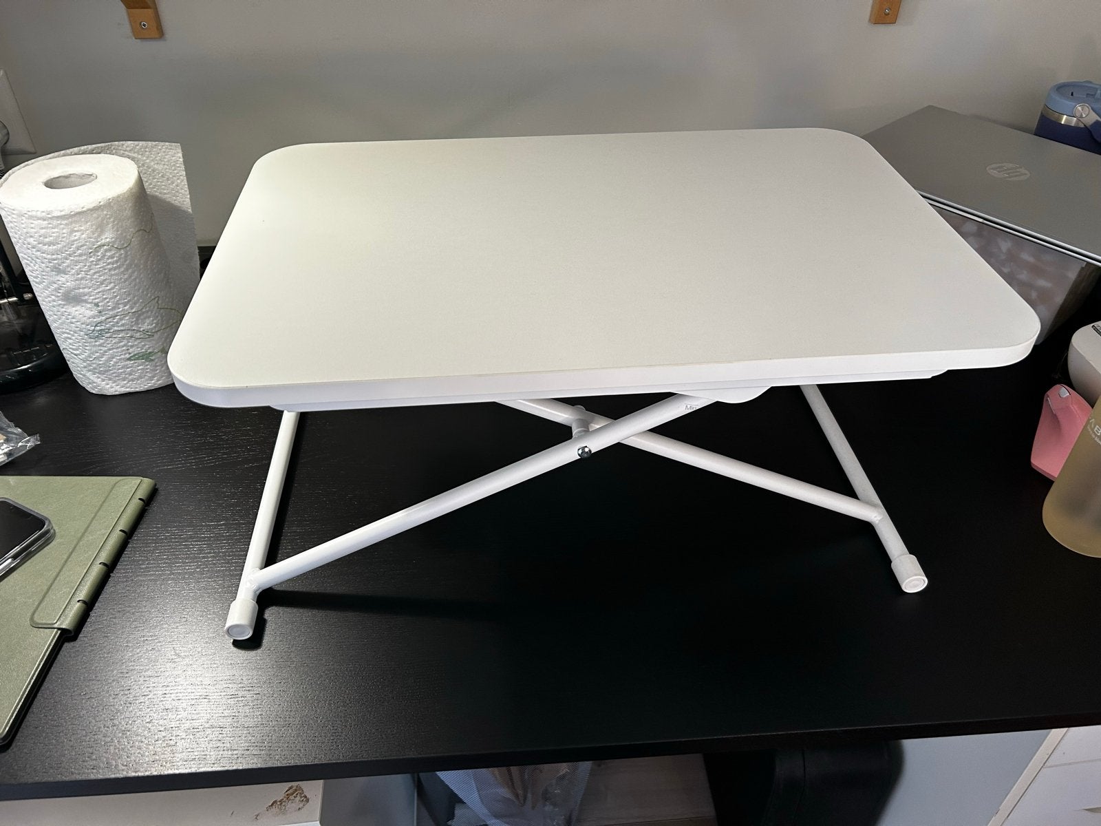 Draagbare opvouwbare laptoptafel - Wit. Hoogte verstelbaar., Computers en Software, Laptoptafels, Ophalen, Nieuw, In hoogte verstelbaar
