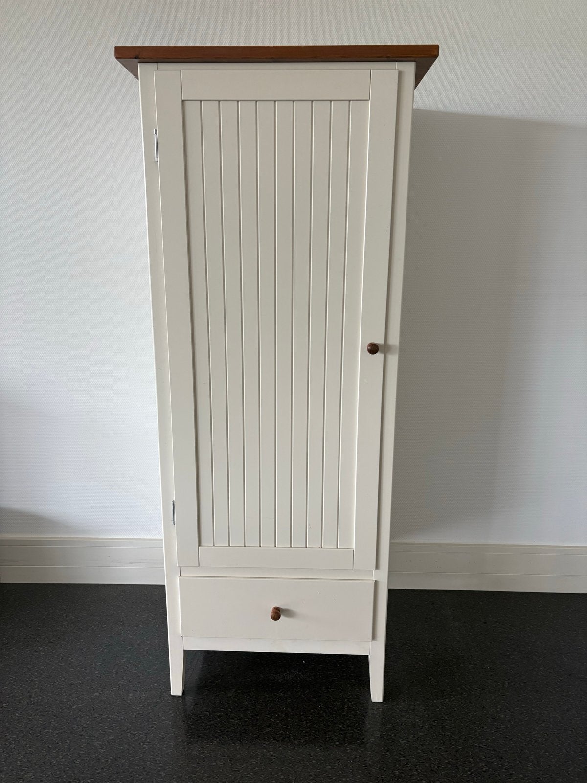 Witte kast met houten blad en lade, Ophalen, Gebruikt