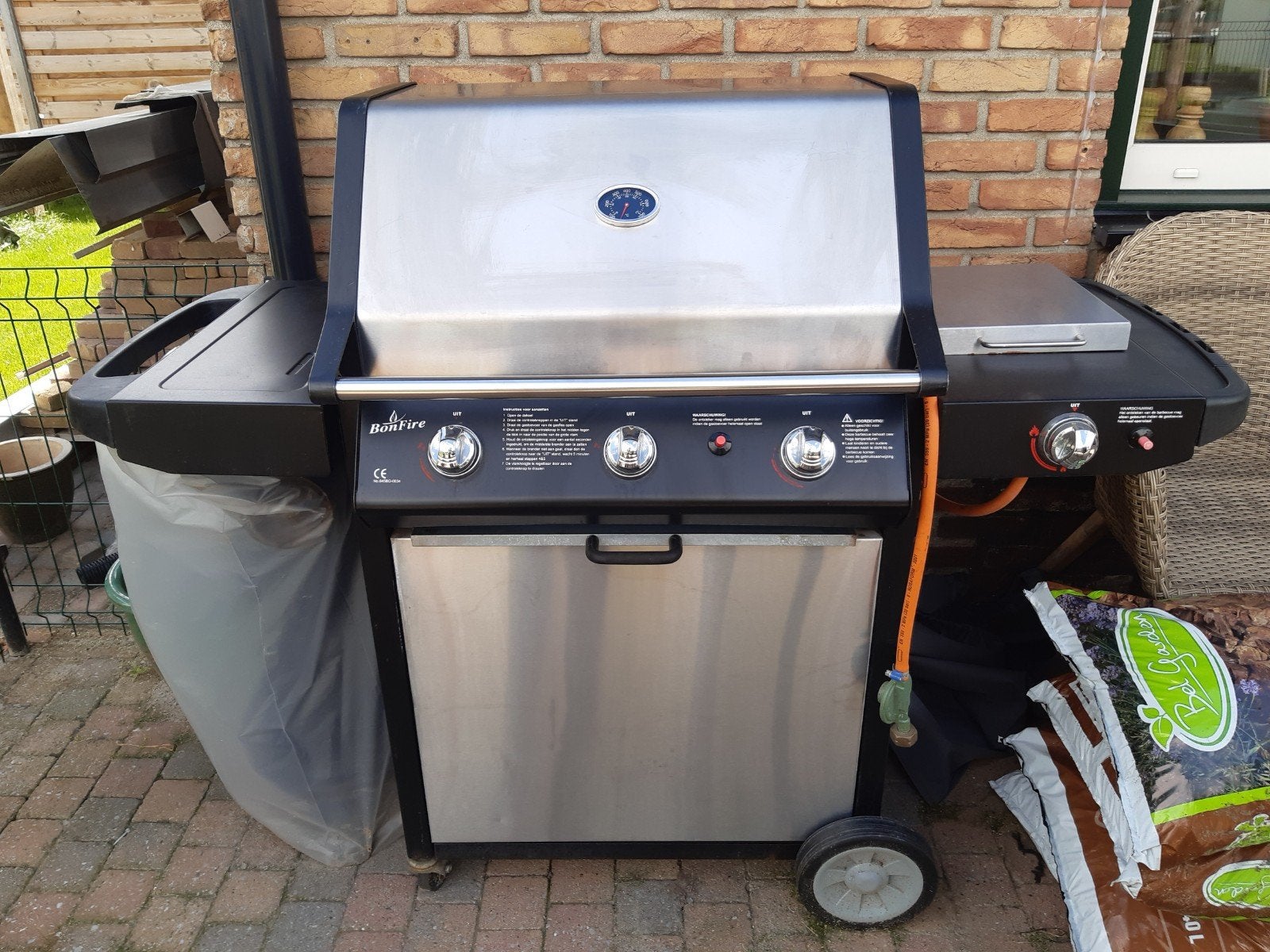 Bonfire Gasbarbecue met gietijzeren platen, Ophalen, Gebruikt, Bonfire