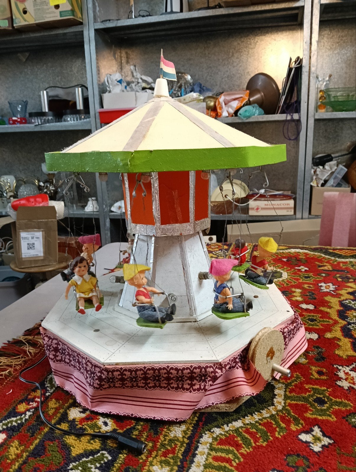 Unieke handgemaakte draaimolen uit de jaren '70, Ophalen of Verzenden