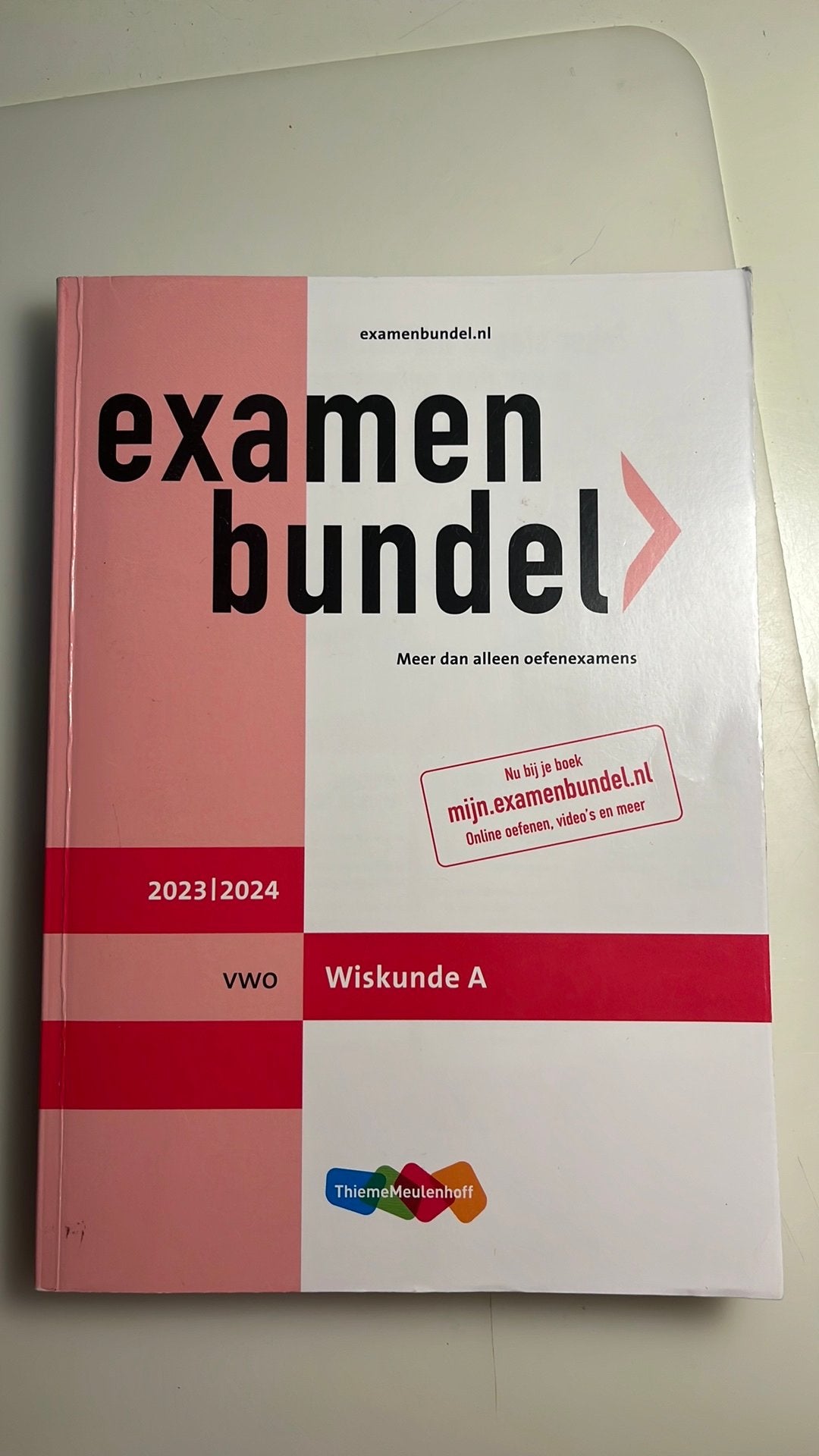 Examenbundel Wiskunde A 2023/2024, Ophalen of Verzenden, Zo goed als nieuw, VWO
