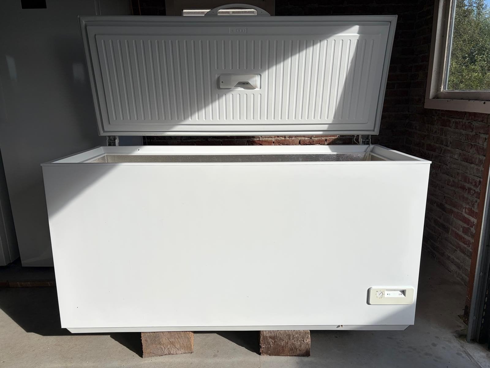 Zanussi Vrieskist ZFC51400WA - 495L, Ophalen, 90 cm of meer, Energieklasse A of zuiniger, 85 tot 120 cm