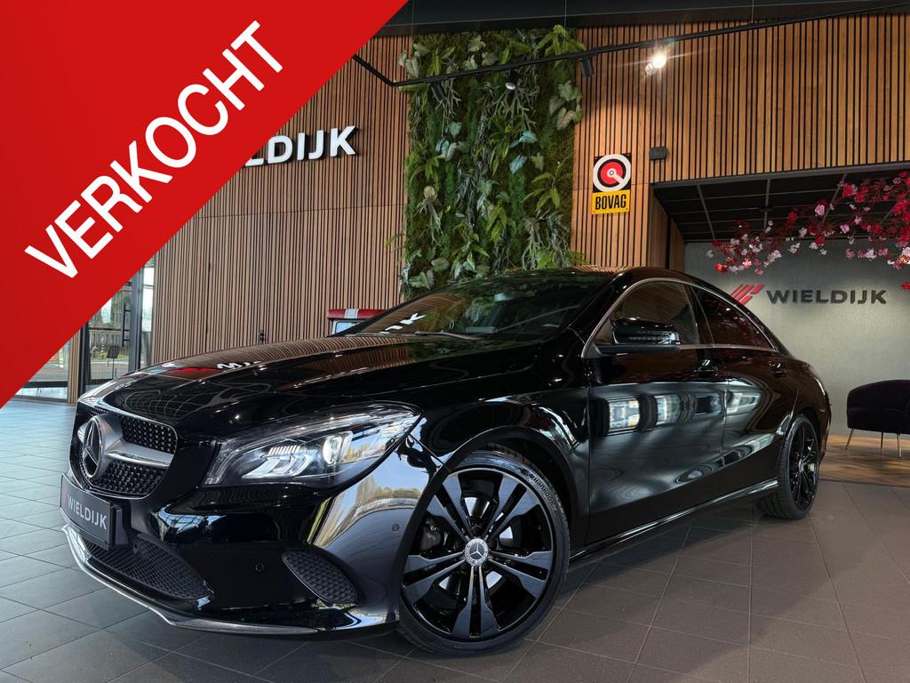 Mercedes-Benz CLA-klasse 180 Business Solution AMG, Auto's, Mercedes-Benz, Gebruikt, 4 cilinders, Leder en Stof, 1595 cc