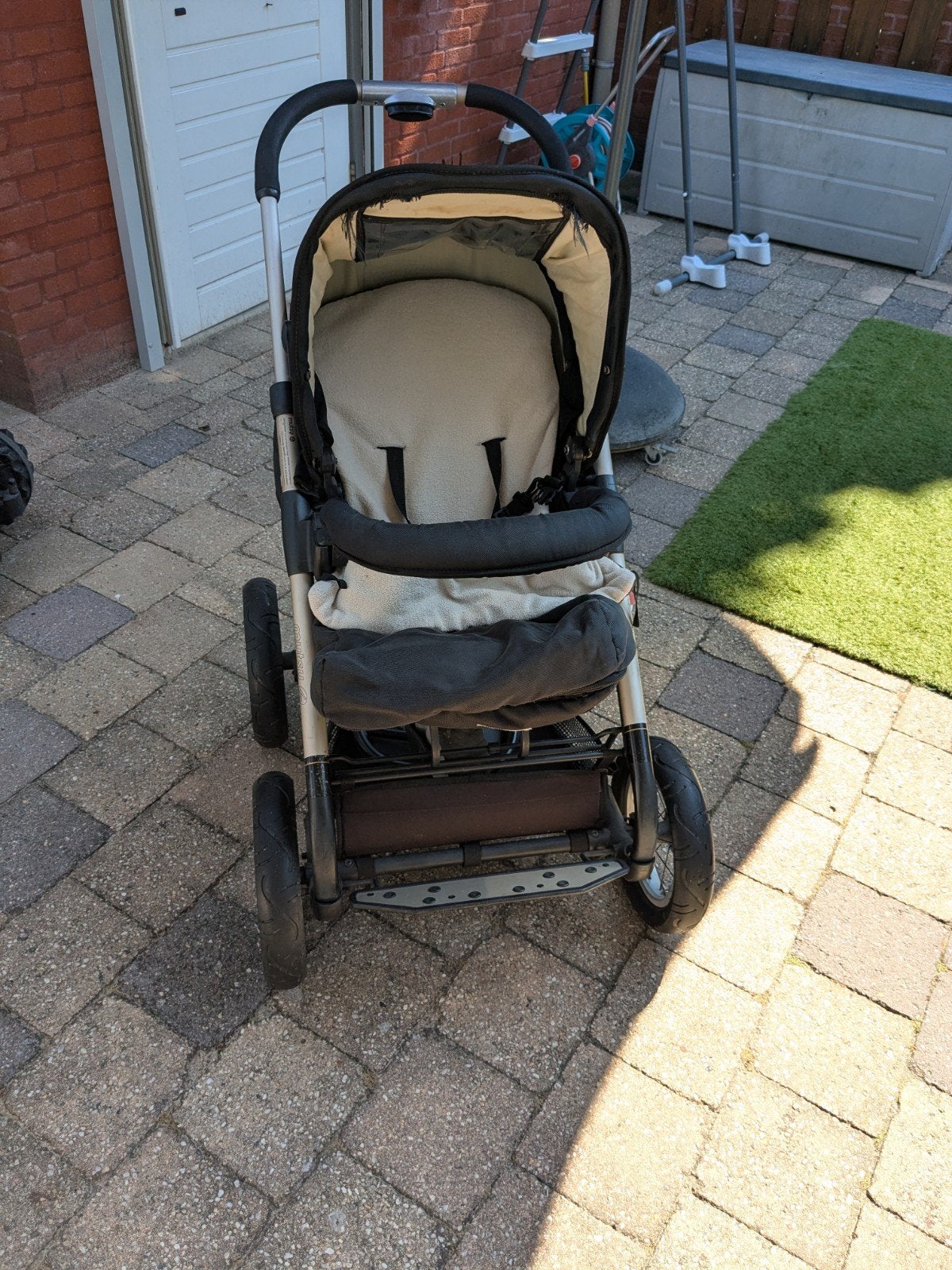 Gebruikte combiwagen met luchtbanden en accessoires, Gebruikt, Combiwagen, Met reiswieg, Ophalen