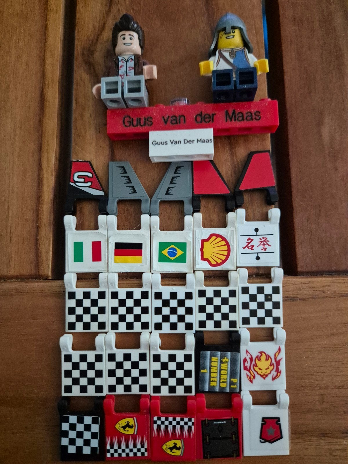 Diverse LEGO vlaggen. Gebruikt, Shell, Ferrari en F1 Vlag, Gebruikt, Overige thema's, Lego, Ophalen of Verzenden