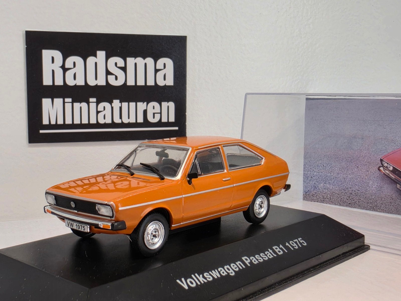 Volkswagen Passat B1 - 1975 Oranje - 1:43 Ixo/Altaya, Overige merken, Auto, Ophalen of Verzenden, Zo goed als nieuw