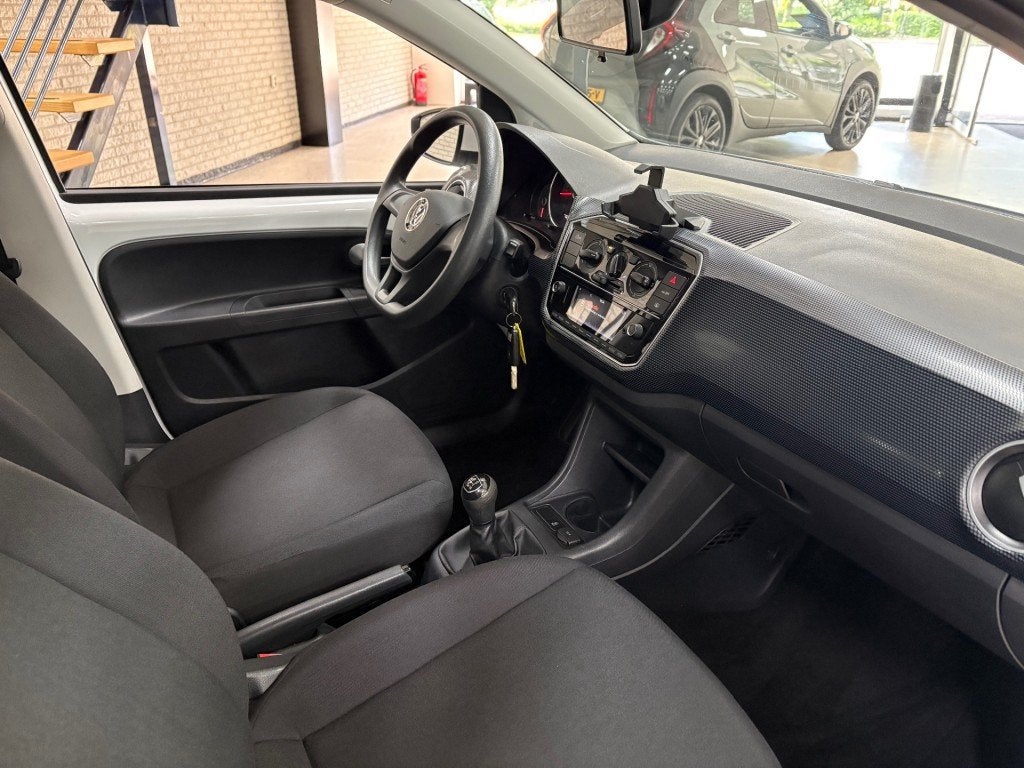 Volkswagen UP 1.0 Airco NL Auto NAP multimedia LED Rijbaanh., Gebruikt, Met garantie (alle), 4 stoelen, Origineel Nederlands
