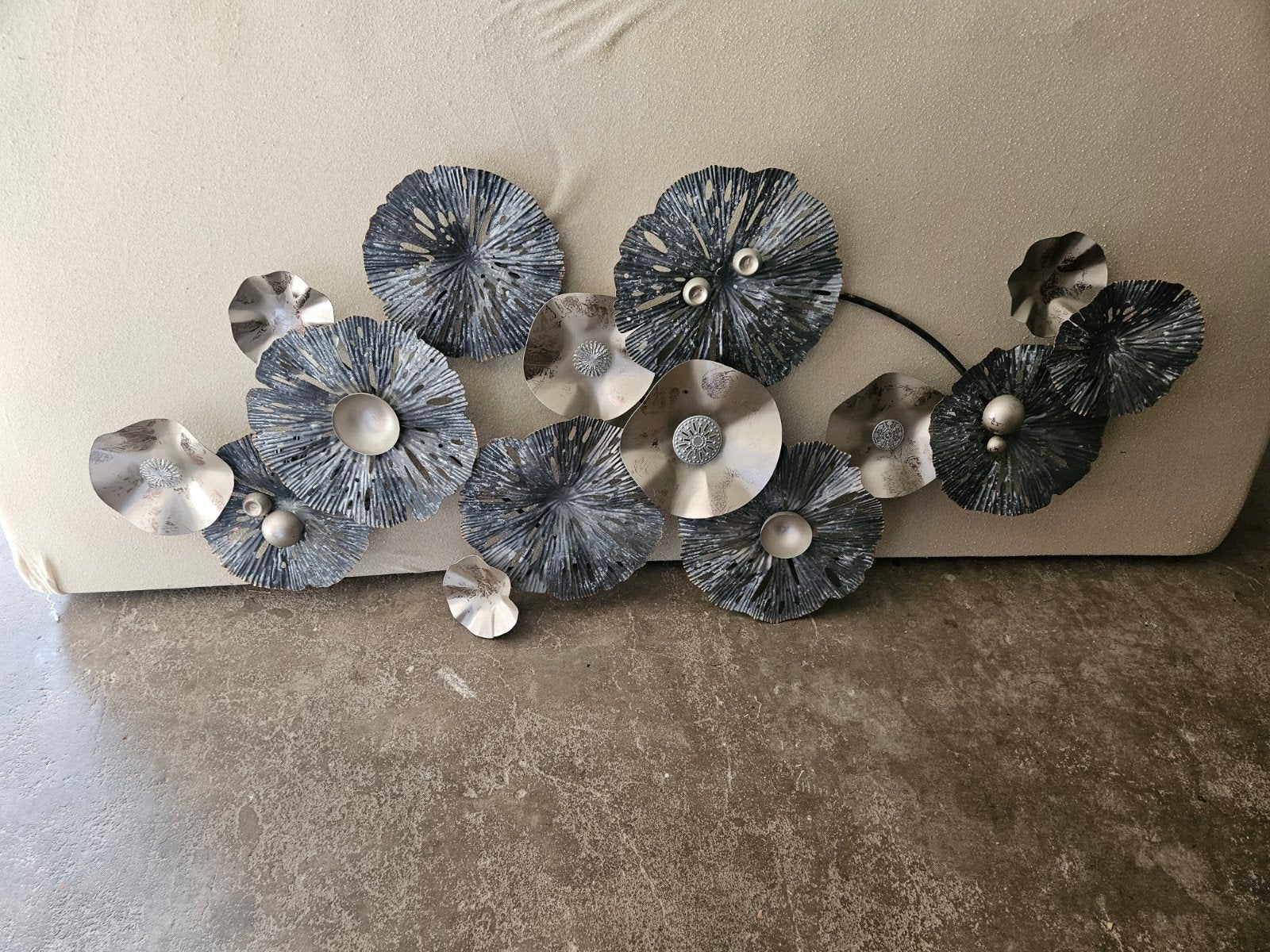 Metalen wanddecoratie bloem, Ophalen, Metaal, Wandsculptuur, Zilver
