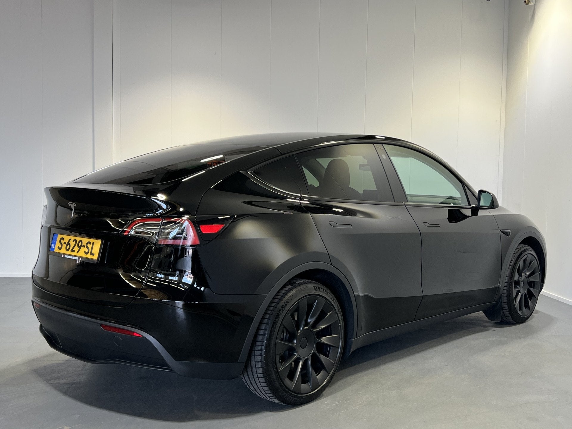 Foto 2 van Tesla Model Y RWD 58 kWh | Navigatie | LM Velgen 19" | Panor