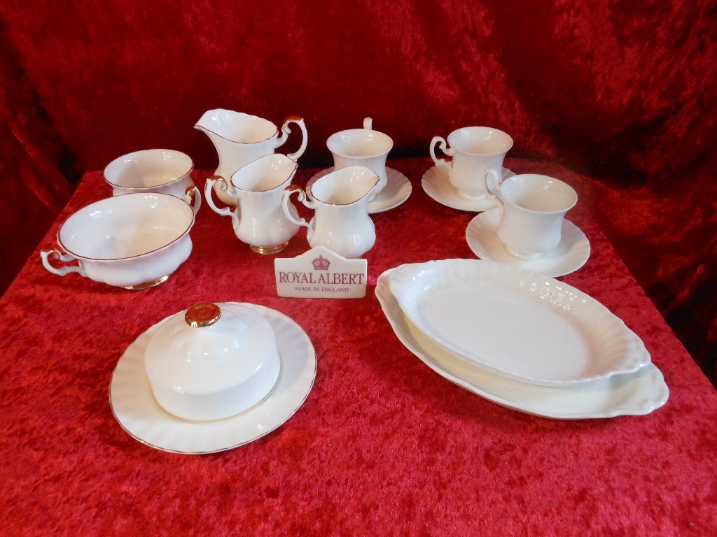REST OPRUIMING Royal Albert Val D'or en Revery, Ophalen of Verzenden, Zo goed als nieuw, Porselein, Overige typen