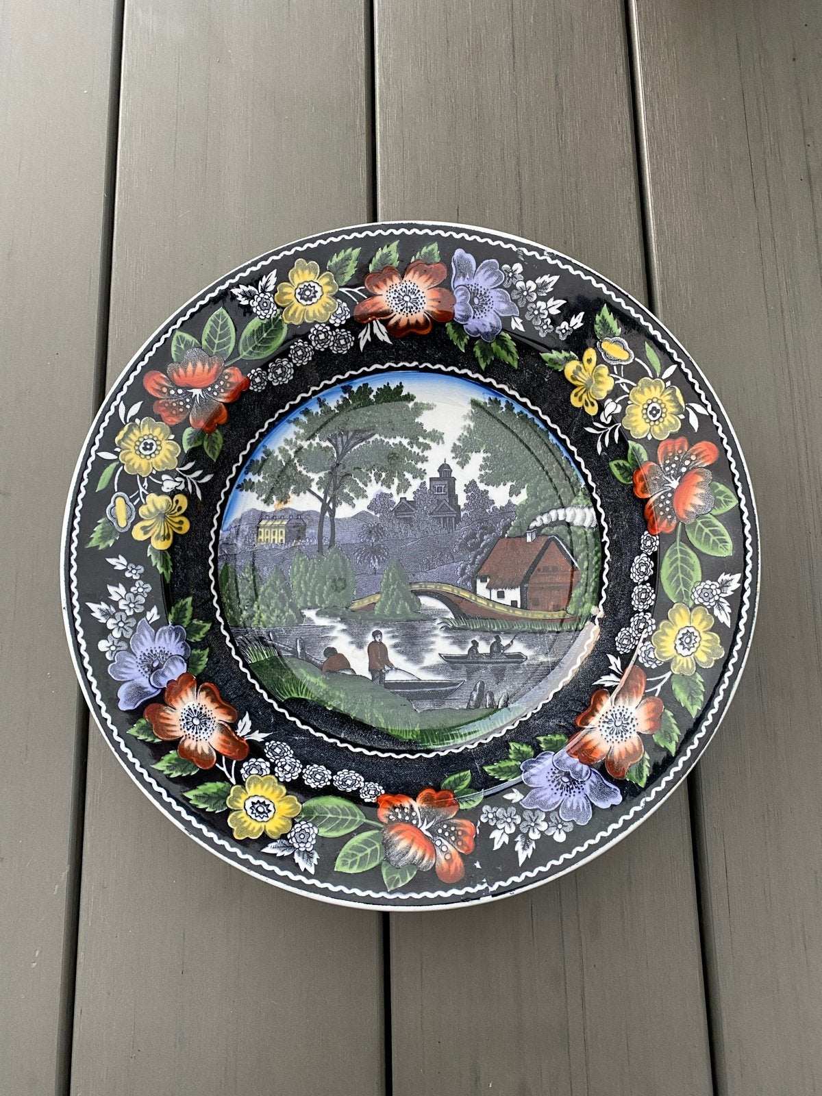 Decoratief bord van Societé Céramique Maestricht, Antiek en Kunst, Antiek | Wandborden en Tegels, Ophalen of Verzenden