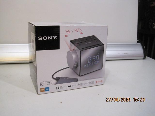 sony ICF-CIPJ klok met projectie (387), Huis en Inrichting, Ophalen of Verzenden, Zo goed als nieuw