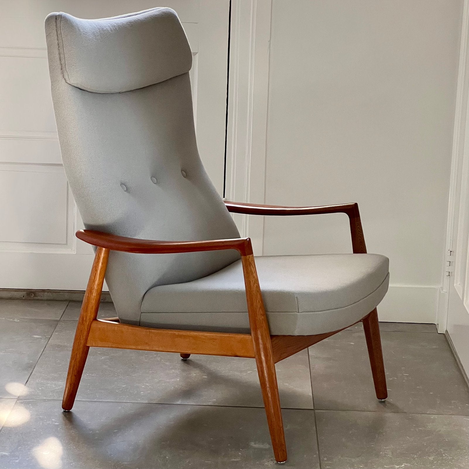 Bovenkamp met Kvadrat gerestaureerde fauteuil vintage design, Huis en Inrichting, Fauteuils, Midcentury modern vintage Dutch Danish design klassieker