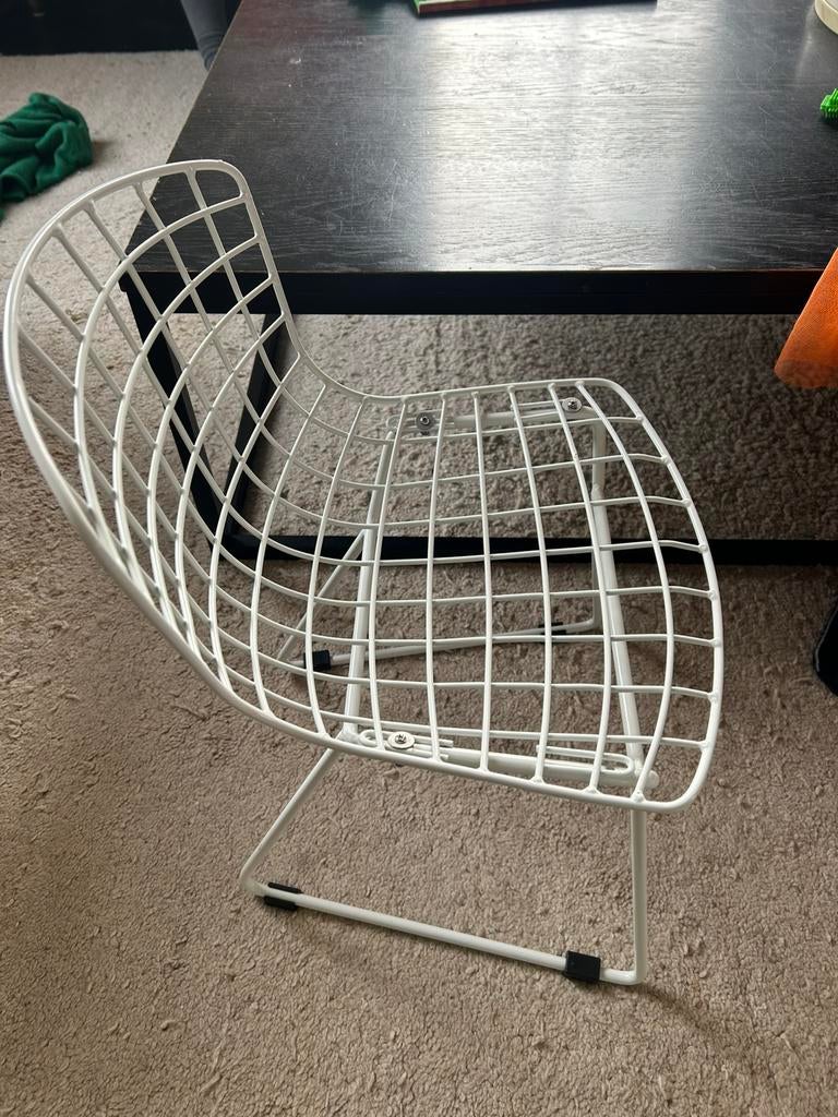 Stoel wit kind ijzer frame industrieel draadstoel Bertoia, Ophalen of Verzenden, Zo goed als nieuw, Wit, Eén