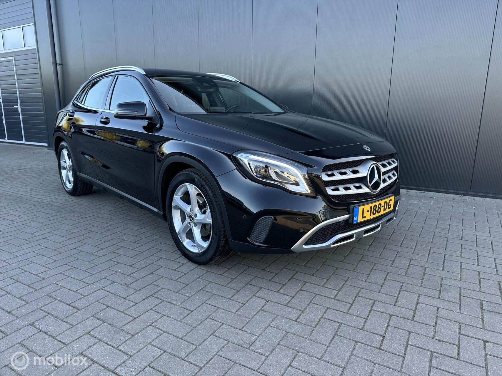 Mercedes GLA-klasse 180 Premium Plus, Auto's, Gebruikt, Euro 6, 4 cilinders, 715 kg