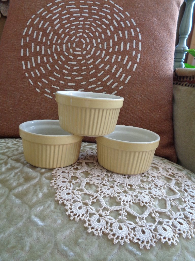 3 Paté / Ovenschaaltjes Geel uit Portugal Aveiro **Mimosa**, Antiek en Kunst, Ophalen of Verzenden