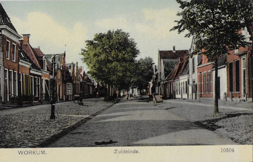 Workum Zuideinde Oude Ongelopen Ansichtkaart ( A2536), Ophalen of Verzenden, 1920 tot 1940, Ongelopen
