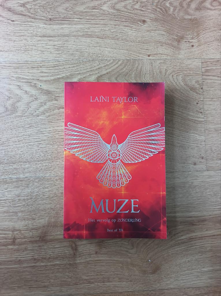 Muze - Laini Taylor (Het vervolg op Zonderling), Boeken, Ophalen of Verzenden, Zo goed als nieuw, Laini Taylor, Fictie