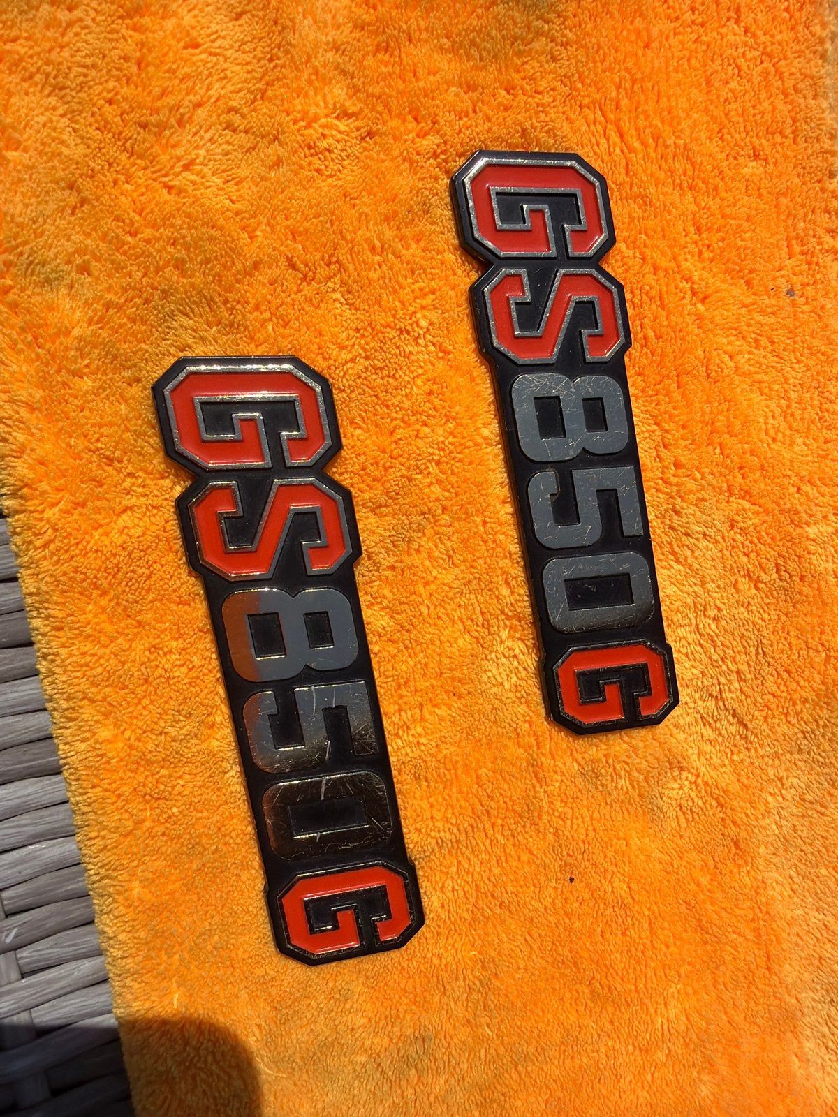 Suzuki GS-850 Emblemen (2 stuks) 1980-1983, Ophalen of Verzenden, Gebruikt
