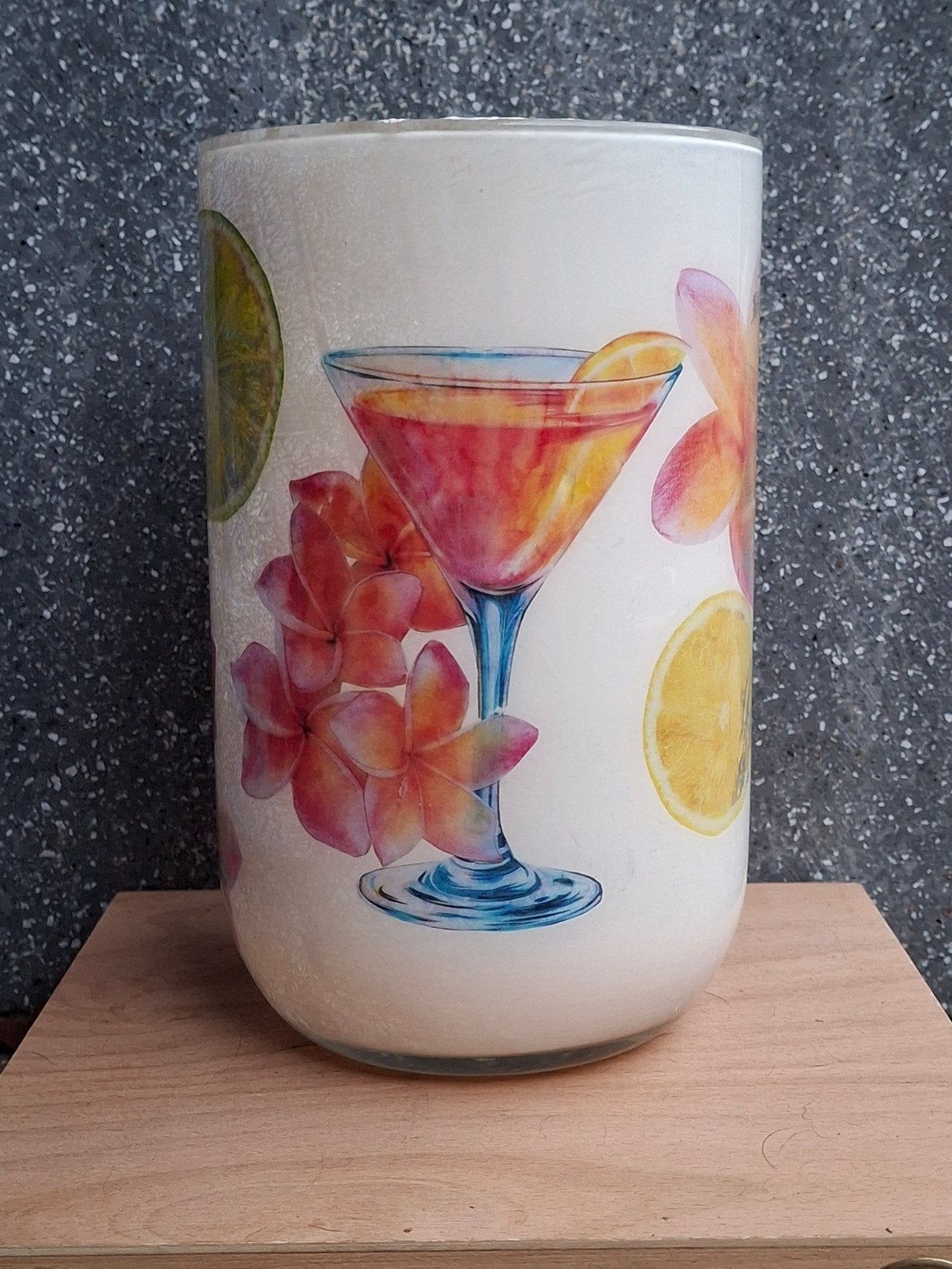 Decoratieve glazen vaas, Ophalen of Verzenden, 20 cm, Meerkleurig, Met patroon/structuur