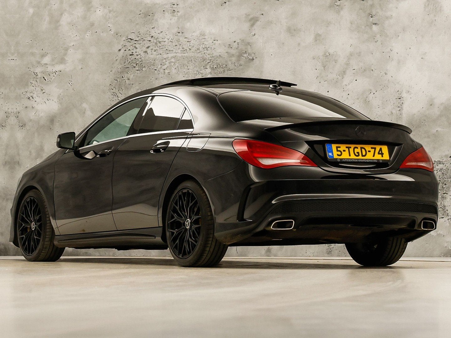 Mercedes-Benz CLA-Klasse 250 AMG Sport 211Pk Automaat (PANOR, 1380 kg, Gebruikt, 4 cilinders, Zwart