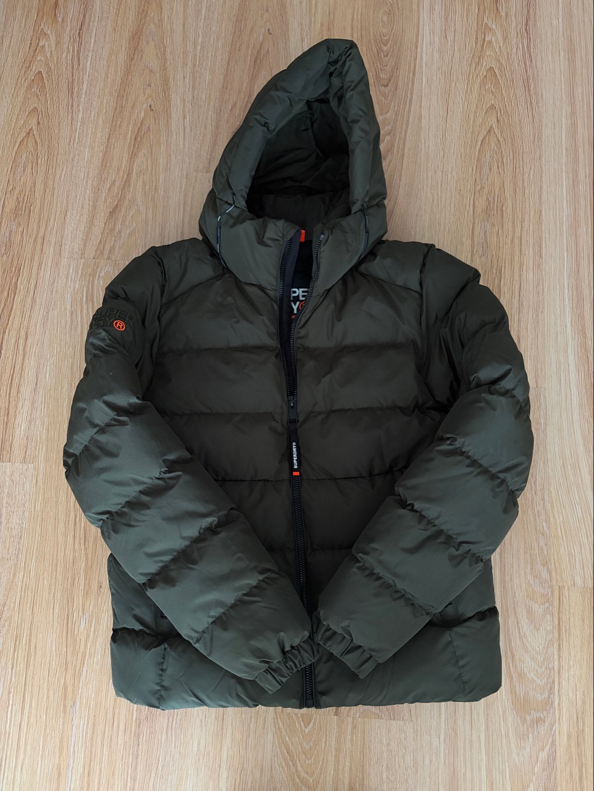 Nieuwe Superdry Sports Puffer Jas Maat M, Ophalen of Verzenden, Nieuw, Maat 48/50 (M), Groen