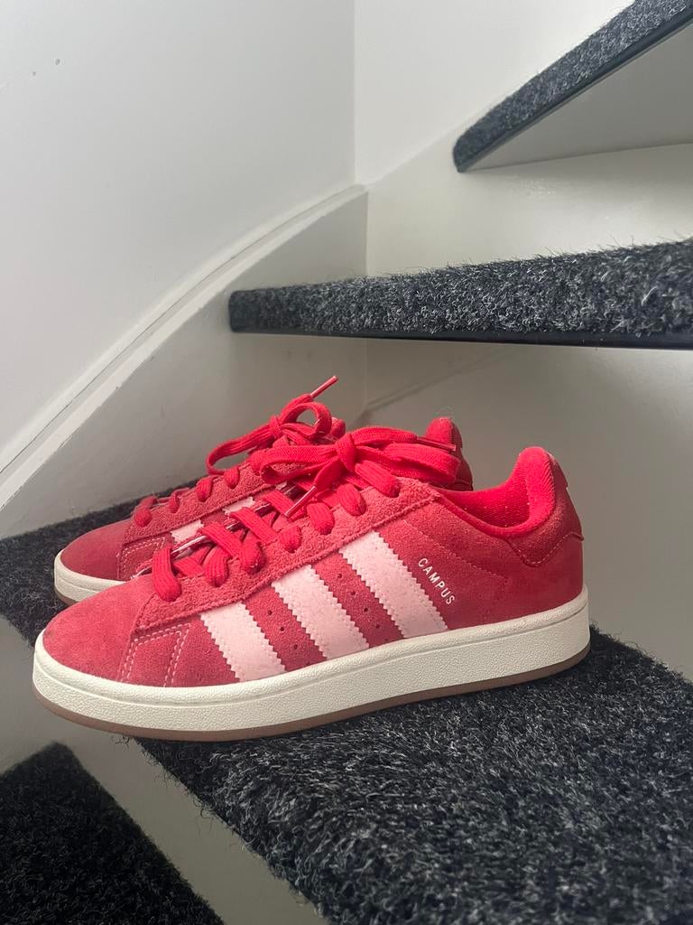 adidas Campus 00s 'Better Scarlet', Kleding | Dames, Schoenen, Ophalen of Verzenden, Zo goed als nieuw, Rood, Sneakers of Gympen