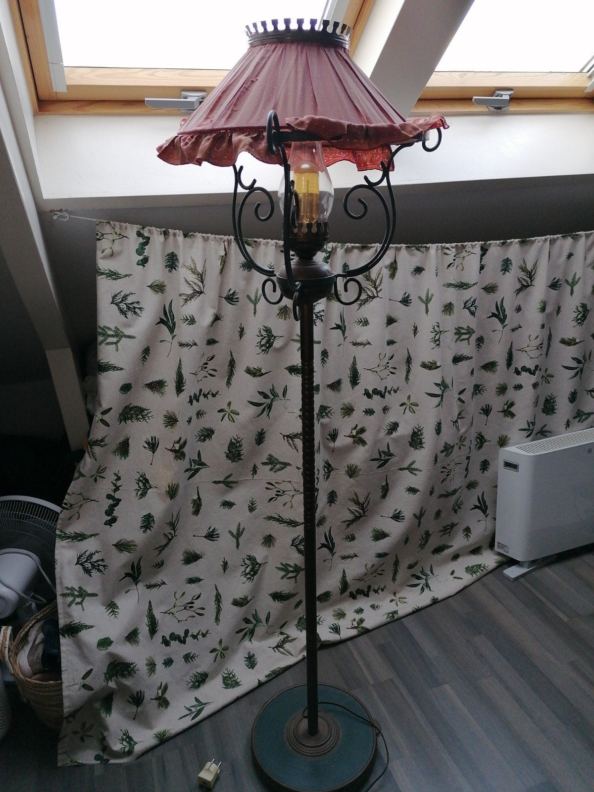 Antieke staande lamp met stoffen kap, Ophalen
