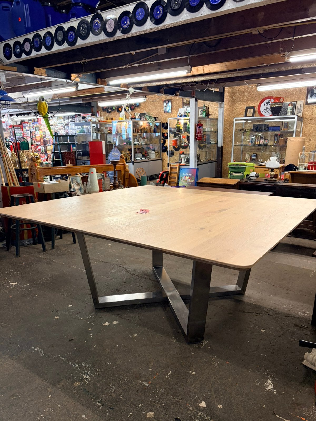 Grote tafel, zware kwaliteit, massief eikenhouten blad, Ophalen, Zo goed als nieuw, Hout, Industrieel