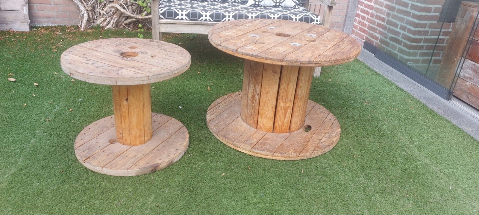 Set van 2 houten kabelhaspel tafels, Tuin en Terras, Ophalen, Gebruikt, Rond, Hout