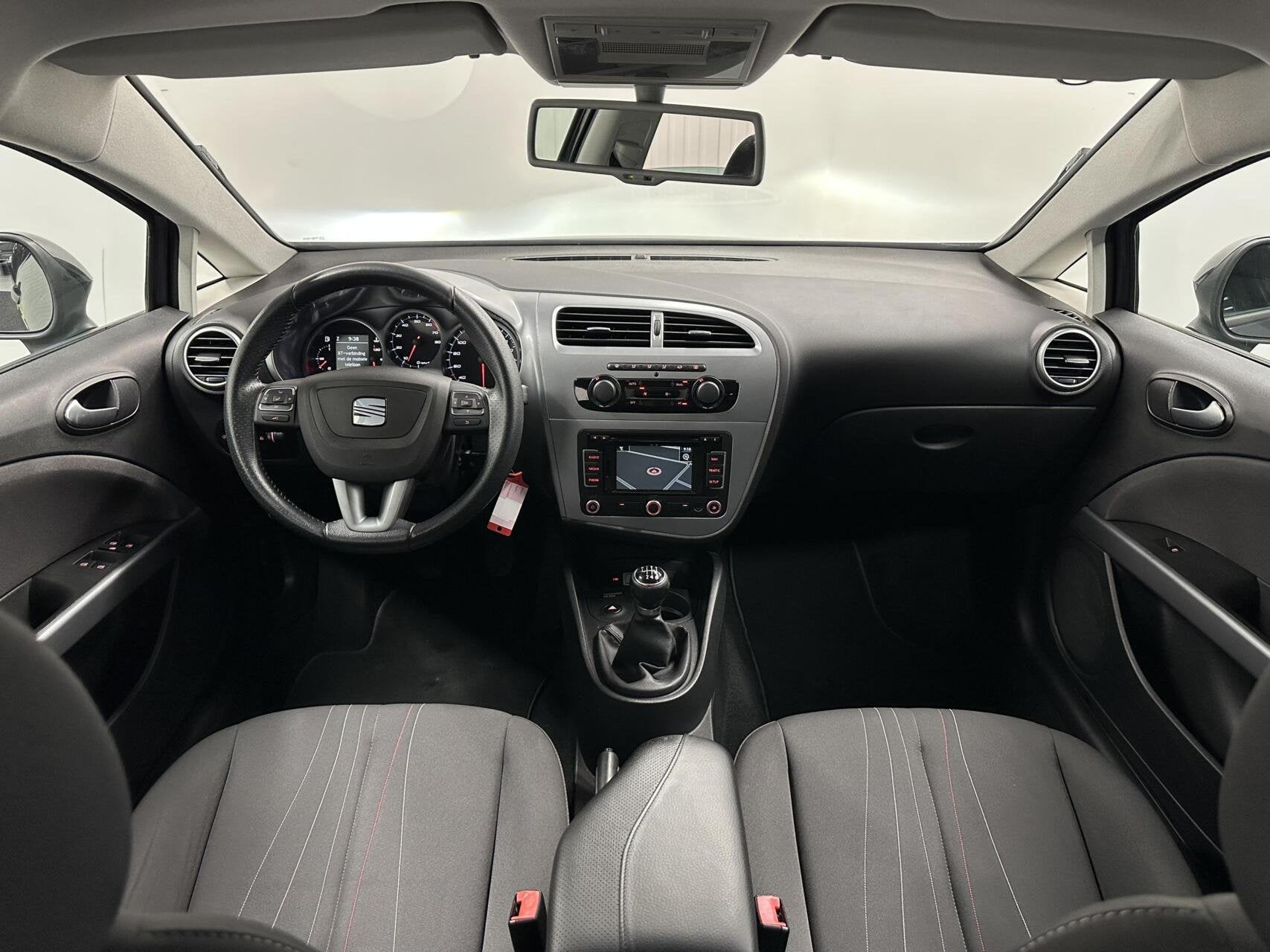 Seat Leon 1.2 TSI Ecomotive Businessline COPA NAVI CRUISE EC, Voorwielaandrijving, Euro 5, Stof, Gebruikt
